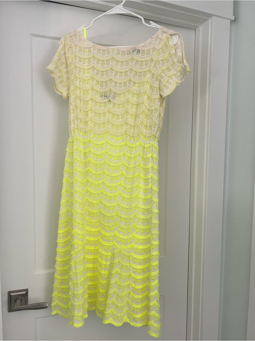 Nanette Lepore Cream Scallop Lace Dress with Neon Yellow Underlayer Sz 4